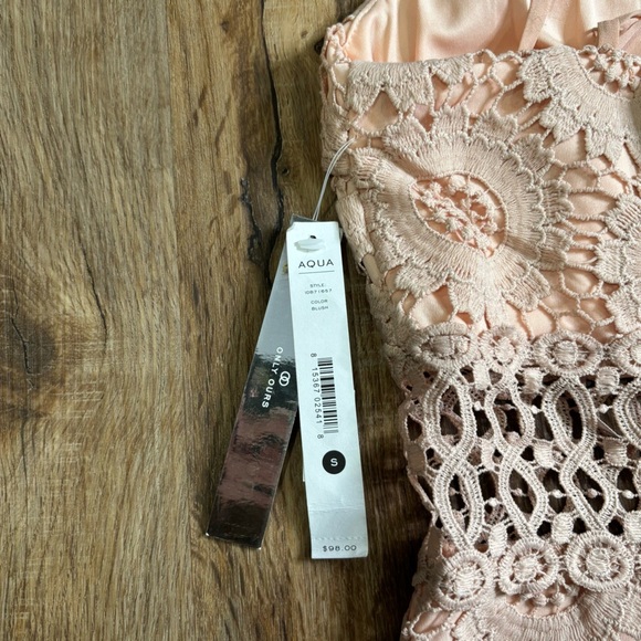 NWT Aqua Blush Floral Lace Dress Size Small - Picture 7 of 8